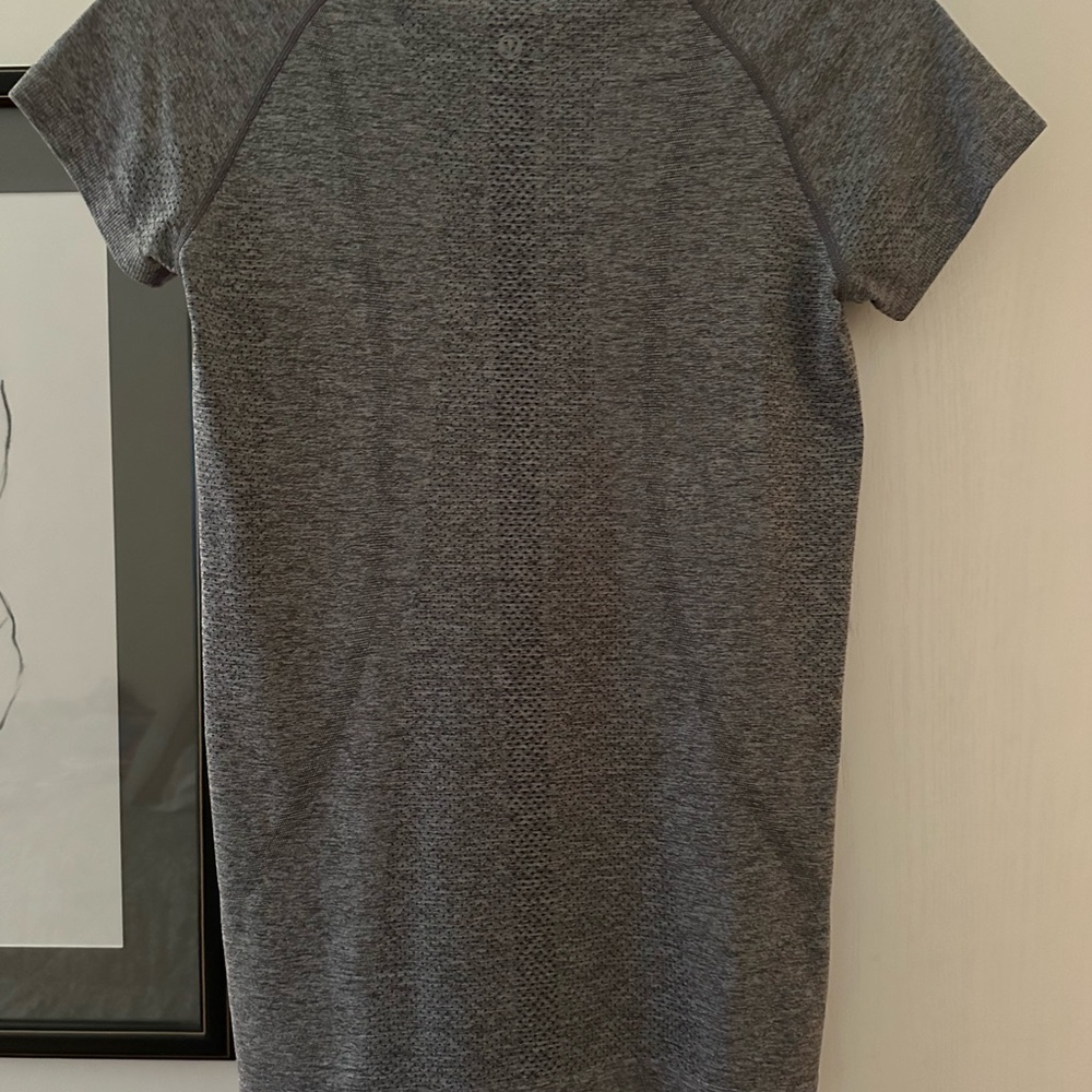 Heathered Grey Swiftly Tech Size 6 - image 5